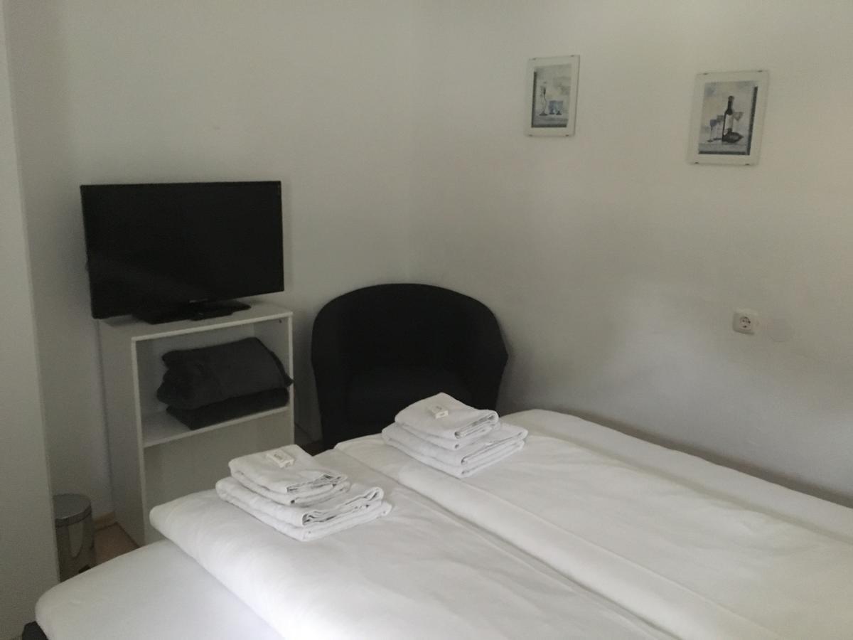 Pension Sunnseitn - Gasthof - Cafe - Weinkeller Haslach an der Muhl Luaran gambar