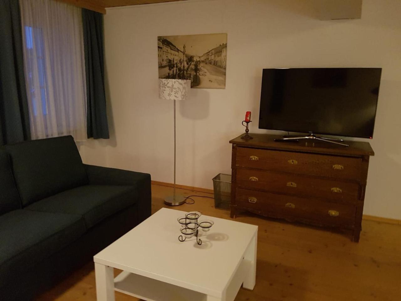 Pension Sunnseitn - Gasthof - Cafe - Weinkeller Haslach an der Muhl Luaran gambar